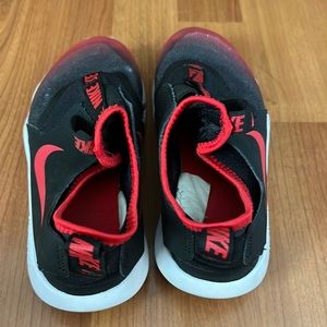 Nike Flex Runner Big Kid size 2y